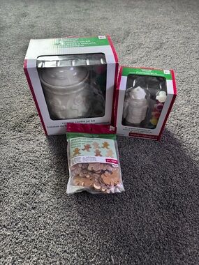 Ashland White Ceramic Cookie Jar and Decor Kit